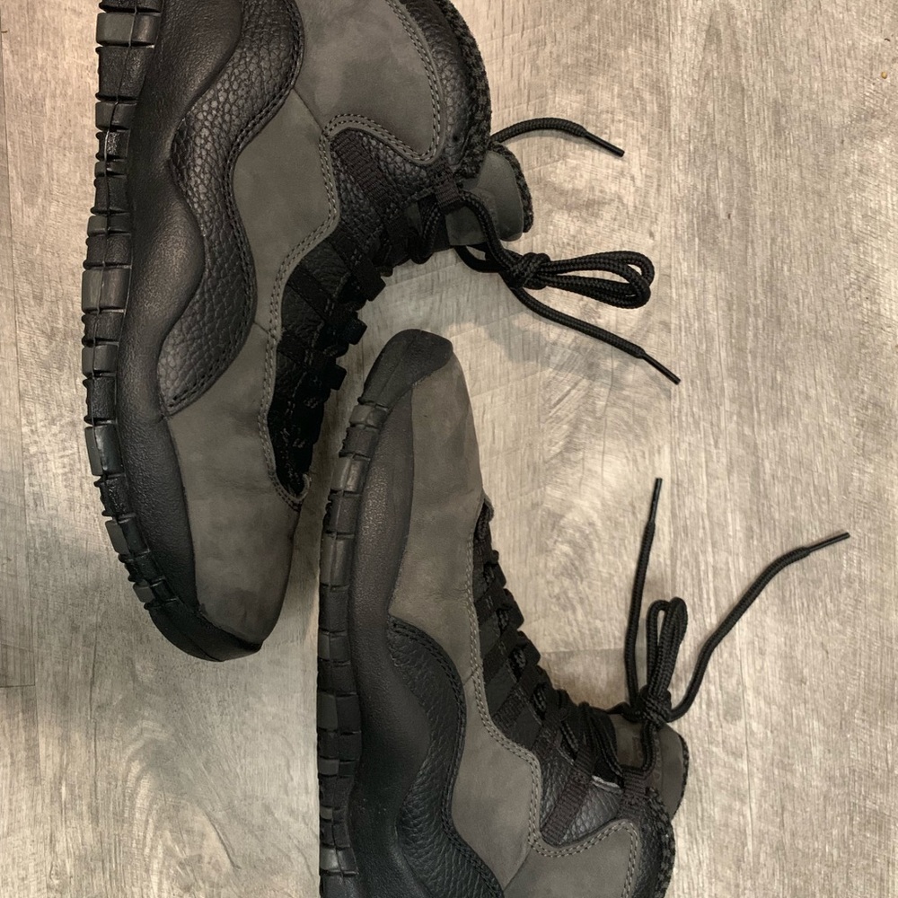 “Dark Shadow” 10’s